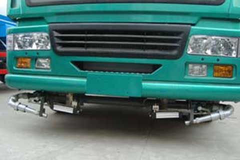 多功能消防灑水車濟(jì)南研制成功