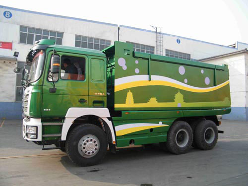 陜汽重卡為城區(qū)建設(shè)量身打造&ldquo;綠化&rdquo;拉土車