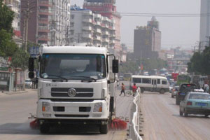 洪山城管裝備新型戰(zhàn)車 節(jié)能不擾民