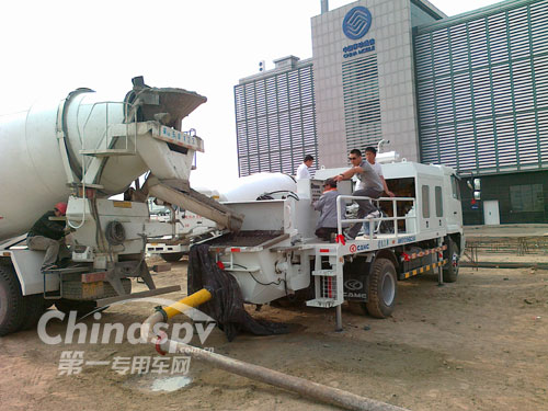 星馬車載泵在通遼工地施工