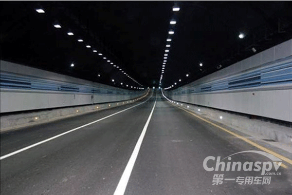 深圳將全天禁止危貨運輸車在長隧道通行