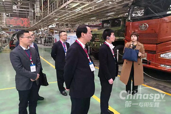 福建龍馬和一汽解放深化國(guó)六環(huán)衛(wèi)車戰(zhàn)略合作