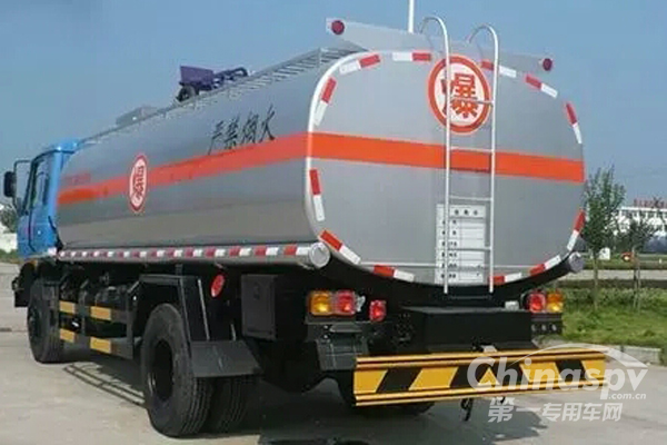 7月1日起，新疆對(duì)危險(xiǎn)化學(xué)品運(yùn)輸車輛限定行駛路線