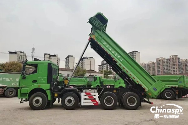 徐工自卸車(chē)