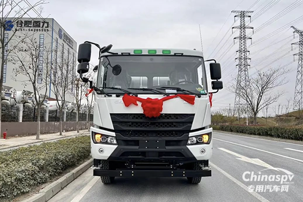 硬核來襲 星馬輕騎兵攪拌車，高效創(chuàng)富的利器