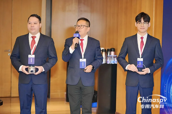 刷新最好成績(jī)！玉柴青年研發(fā)團(tuán)隊(duì)捧回2項(xiàng)國(guó)賽大獎(jiǎng)