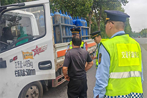 無資質(zhì)人員擅自從事危貨運(yùn)輸，被罰！