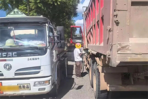 昆明查獲一“黑加油車”違規(guī)加油