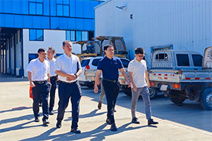 玉柴集團(tuán)李漢陽(yáng)率隊(duì)走訪柬埔寨市場(chǎng)