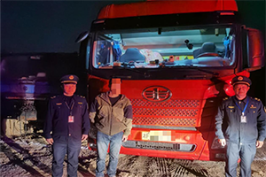 湖南查獲一非法運(yùn)輸煙花爆竹貨車面臨罰款+拘留