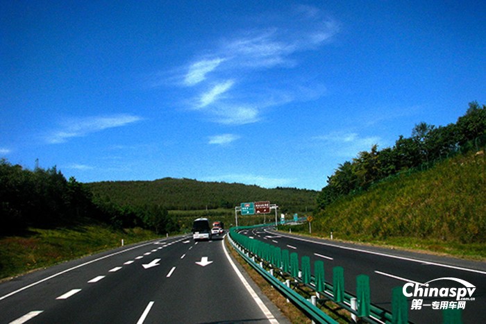 交通運輸部與內(nèi)蒙古、甘肅、河北簽署加快建設交通強國部省合作協(xié)議