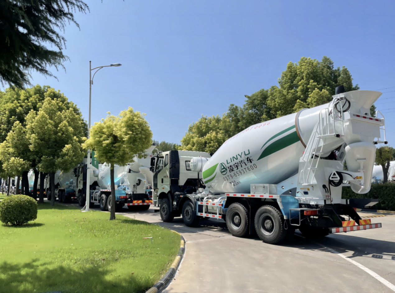 趁熱打鐵，霸氣出征!凌宇汽車秋天的第一次發(fā)車安排了！