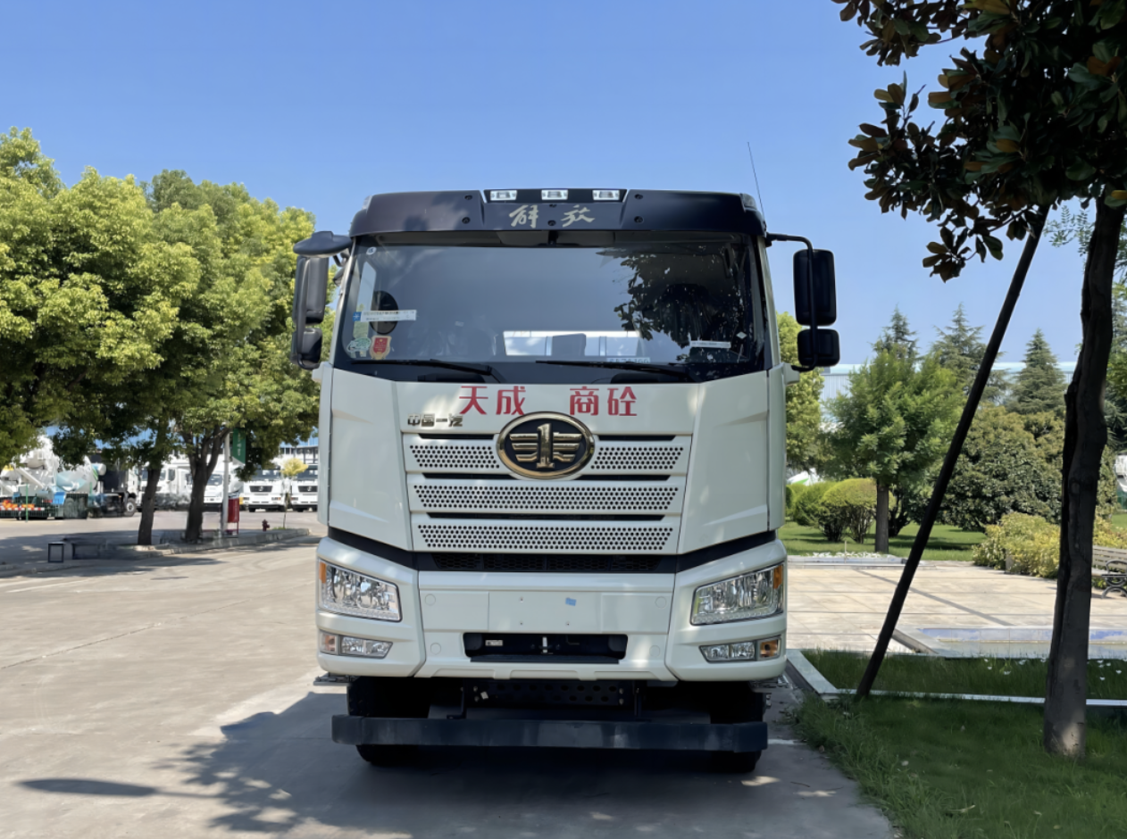 趁熱打鐵，霸氣出征!凌宇汽車秋天的第一次發(fā)車安排了！