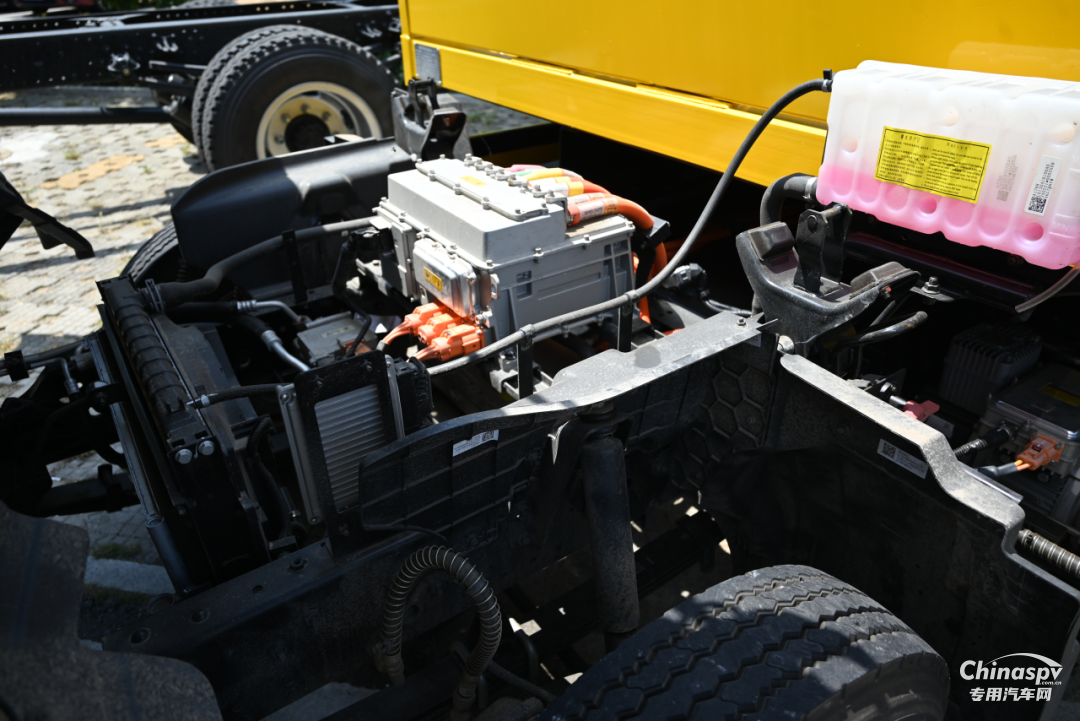 歐馬可為何被稱為“清障一哥”？看看這款車的實(shí)力你就明白了