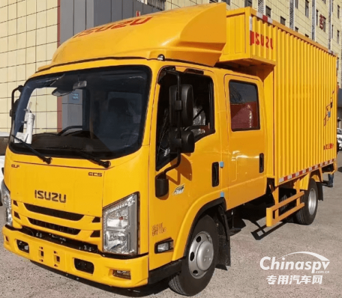 可載6人 翼放工程車(chē)以硬核實(shí)力助力電力搶修任務(wù)高效完成