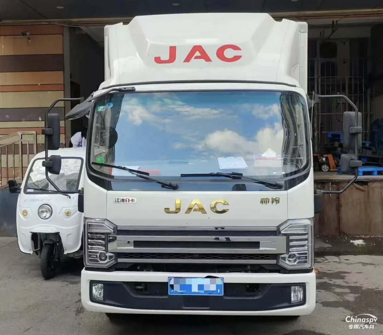 陳師傅：商超物流 拉貨能手 換車我還選江淮1卡和安徽康明斯動力！