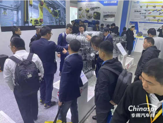 bauma China 2024火熱開幕，上柴動(dòng)力首日精彩盤點(diǎn)