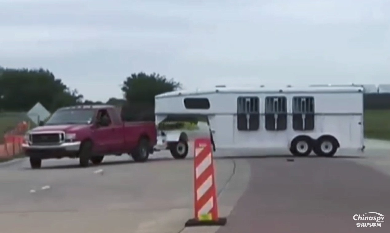 智能橋梁：皮卡SUV也能大展身手