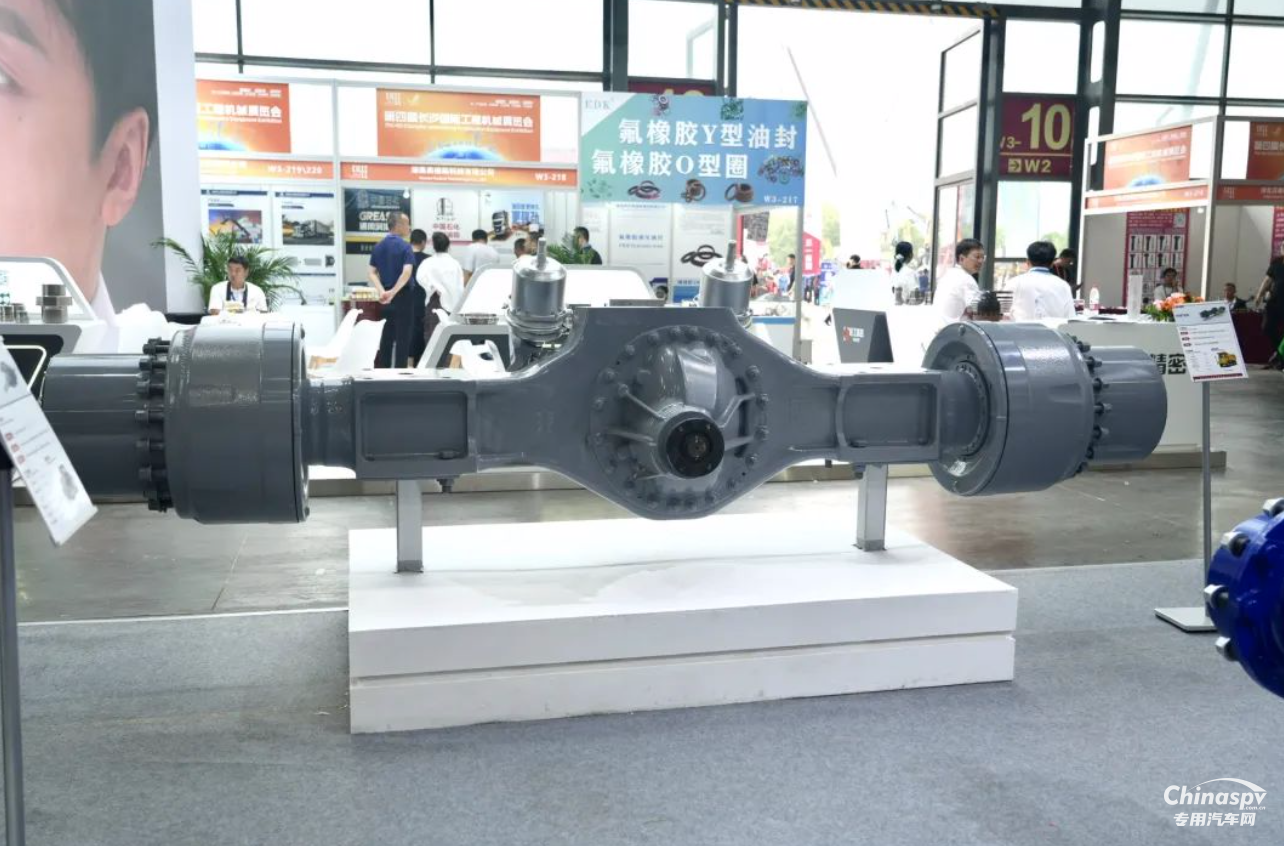 這陣容絕了！漢德車橋亮相第四屆國(guó)際工程機(jī)械展！