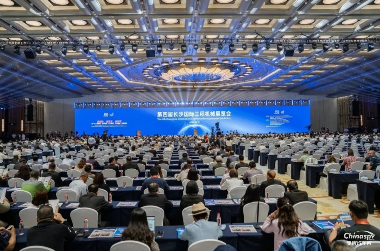 這陣容絕了！漢德車橋亮相第四屆國(guó)際工程機(jī)械展！