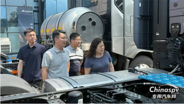 百城聯(lián)動(dòng) 百場盛會(huì) 東風(fēng)康明斯發(fā)財(cái)機(jī)持續(xù)引爆市場熱潮