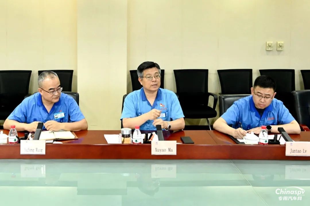 伊頓公司代表團(tuán)訪問法士特