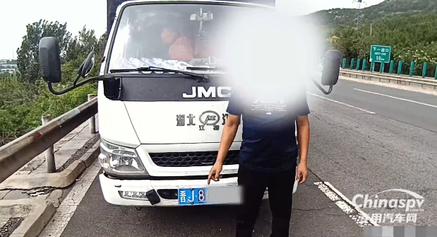 “嚴查！”?；奋囂着浦粸橐归g通行