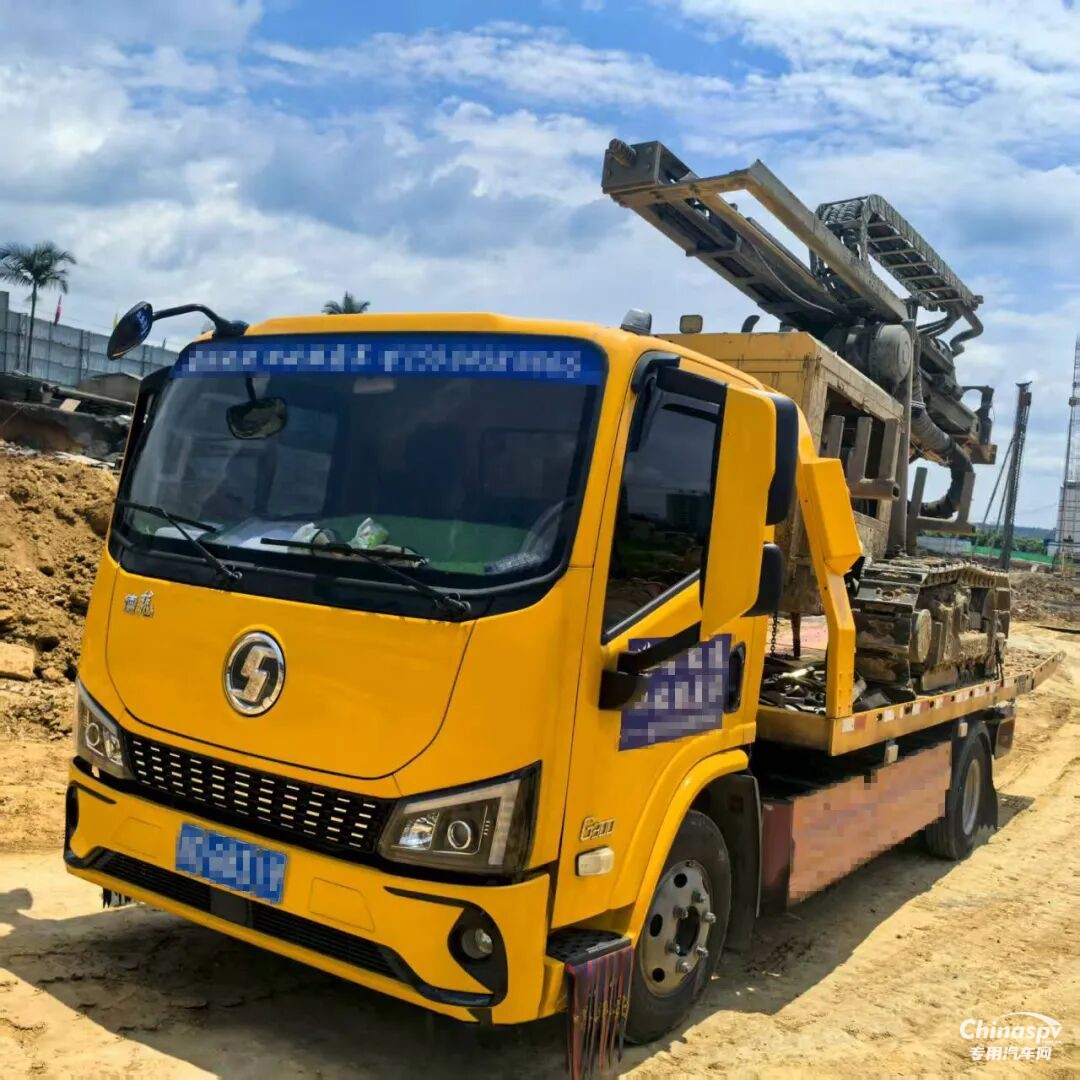 清障救援“不考慮其他車”！羅老板只認陜汽+康明斯