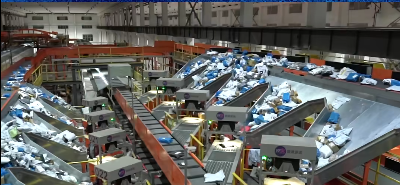 我國(guó)快遞年業(yè)務(wù)量首次突破1800億件