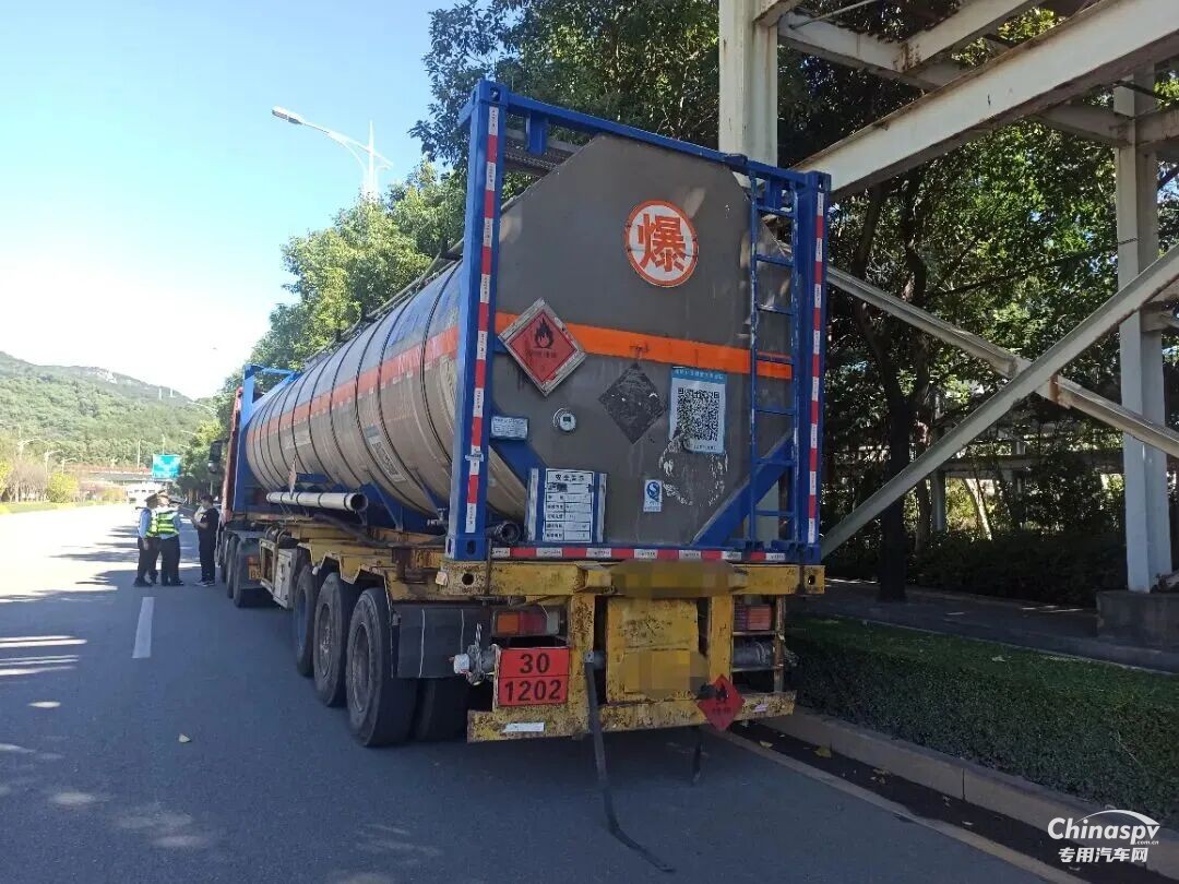 福建查獲一?；奋囻{駛員擅自運輸普貨