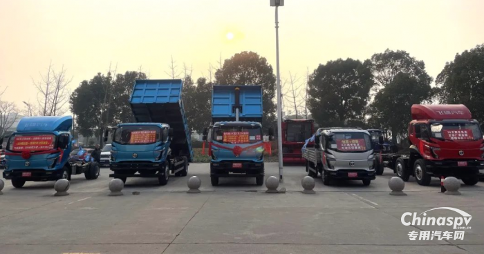 高效裝卸，無(wú)懼重載 飛碟WX7自卸新品推介會(huì)隆重召開(kāi)