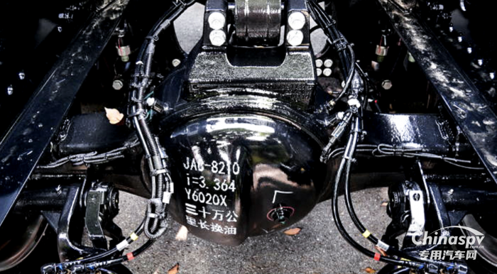 拉風外形+高端內核，江淮跨越V5閃耀武漢車展