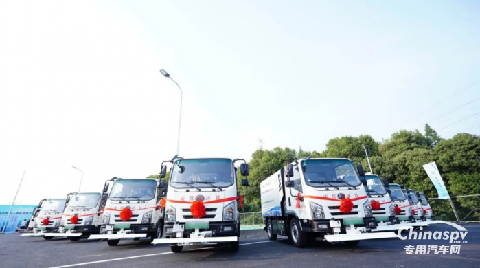 綠變成都，電動(dòng)先鋒 宇通新能源環(huán)衛(wèi)車助力“蓉城”環(huán)衛(wèi)高質(zhì)量發(fā)展