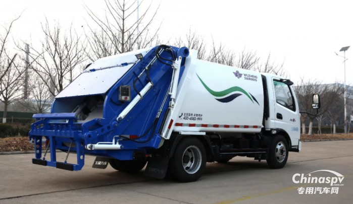 五征環(huán)?？萍妓{(lán)牌壓縮式垃圾車，助力潔凈城市煥新顏！