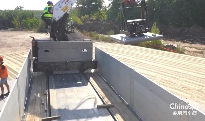 今日國外專用車推薦-歐洲獨特的滑動隨車起重機