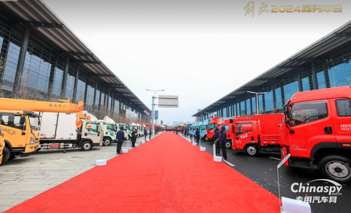 一汽解放總經(jīng)理、黨委副書記李勝：優(yōu)化專用車產(chǎn)品布局 應(yīng)對未來市場競爭