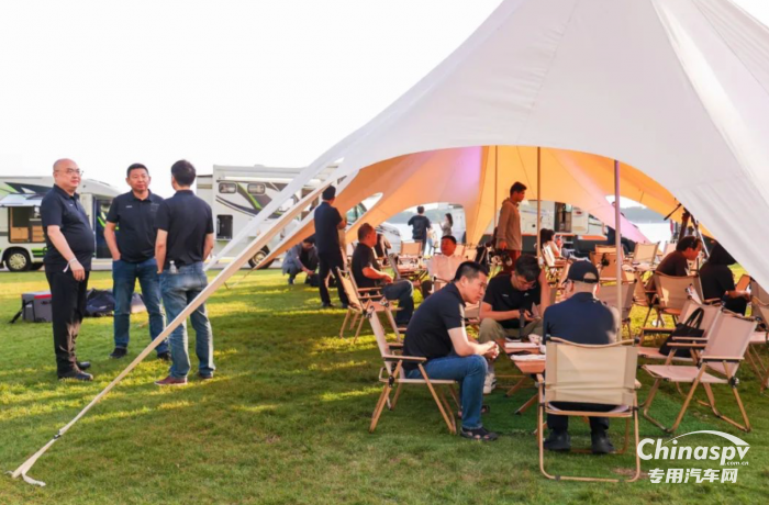 依維柯中國舉辦“2024意大利依維柯房車之夜”活動(dòng)，推出房車尊享客戶五大VIP權(quán)益