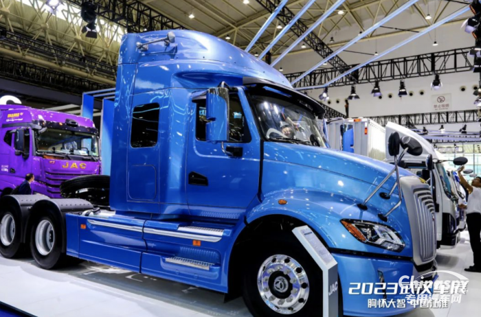 拉風外形+高端內核，江淮跨越V5閃耀武漢車展