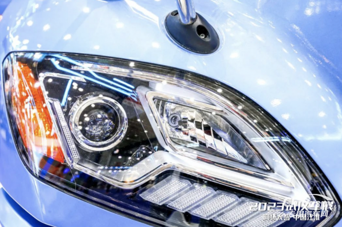 拉風外形+高端內核，江淮跨越V5閃耀武漢車展