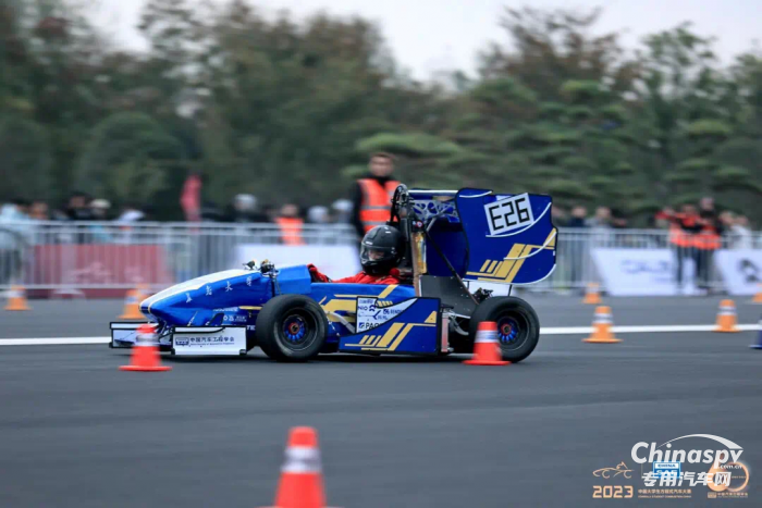 勁旅環(huán)境助力中國(guó)大學(xué)生方程式汽車(chē)大賽，滿電啟航！