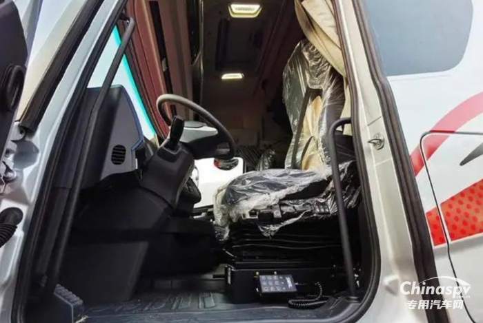 為冷鏈助力，為春運(yùn)“保鮮” 580大馬力北京追夢(mèng)冷鏈車了解一下