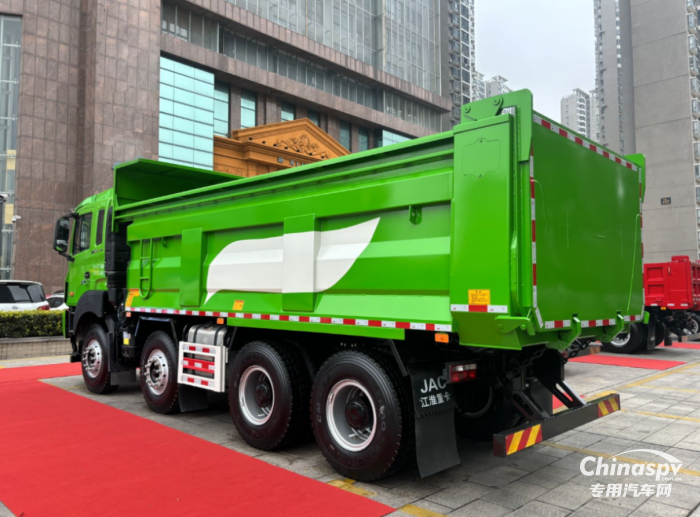 江淮格爾發(fā)8×4自卸車