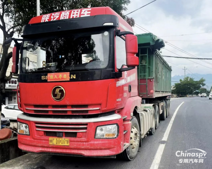 西安康明斯M10發(fā)動(dòng)機(jī)輕松勝任砂石料運(yùn)輸，劉師傅為TA點(diǎn)贊！