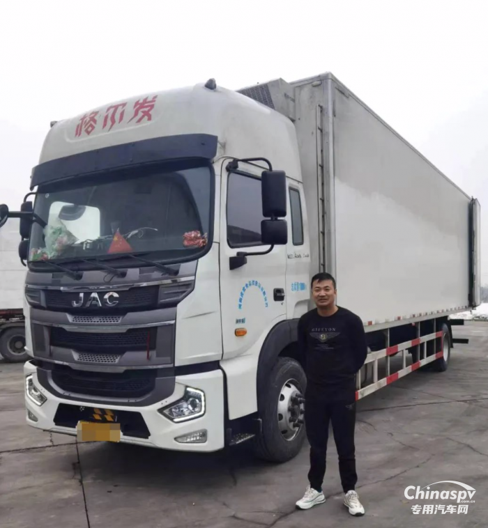 冷鏈生意爆紅火，只因他們都選了格爾發(fā)4×2冷藏車！